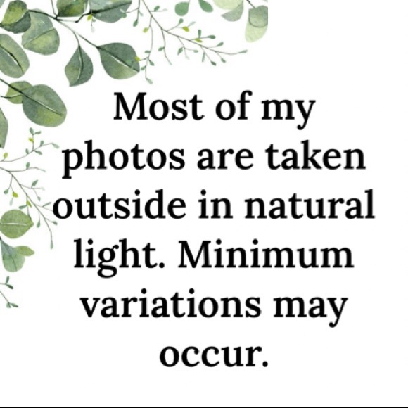 NWT Its Sense Matte Gold Hammered Cast Teardrop Earrings - Picture 5 of 6